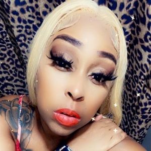 Meet your Posher, Shawndrea